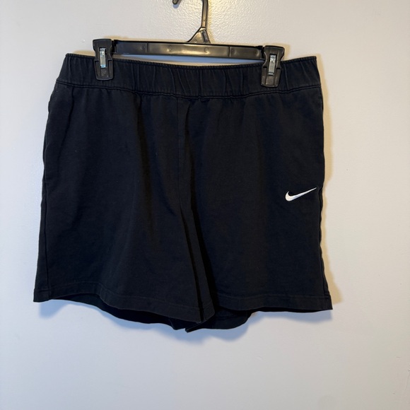 Nike‎ Black Sweat Shorts women’s size large - Picture 1 of 3